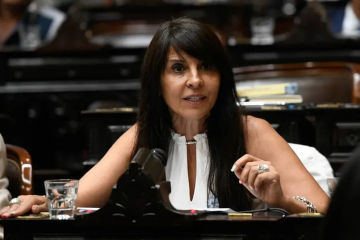 Foto de Lorena Villaverde, cada vez m�s complicada: la Justicia orden� embargarla por m�s de $31 millones