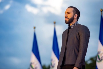 Foto de El Salvador avanza con juicios masivos contra miles de detenidos: denuncian violaciones al debido proceso