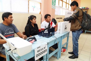 Foto de Perú llega fragmentado a las urnas con 35 candidatos y sin favoritos claros