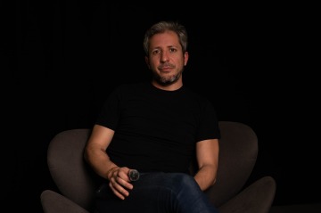  Facundo Cruz: "Los j�venes argentinos no rechazan la pol�tica, pero la ven con distancia e indiferencia" 