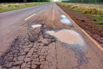 Foto de Trabajadores denuncian el �desguace� de Vialidad Nacional y alertan por el estado de las rutas