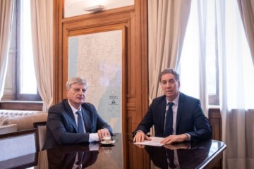 Foto de La Pampa: Naci�n reanud� el env�o de fondos previsionales tras la reuni�n entre Ziliotto y Santilli