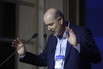 Foto de El ins�lito plan de Sturzenegger que congel� el puerto: promesa de "cobertura total" con 6 marinos para 185 barcos