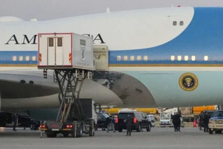  Trump fue sacado en secreto del Air Force One ante una amenaza atribuida a Ir�n