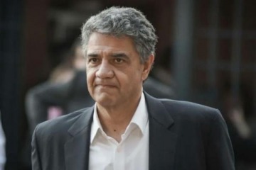 Foto de "Nadie elige dormir adentro de un banco", organizaciones sociales le respondieron a Jorge Macri