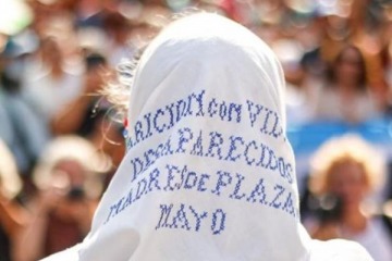 Foto de Las Madres de Plaza de Mayo se sumaron a la movilizacin en respaldo a Cristina: "La condena es un ataque a la democracia"