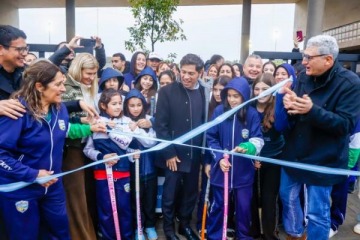 Foto de Barrera y Kicillof habilitaron la Autova, inauguraron obra deportiva y avanzan polticas de salud y vivienda 