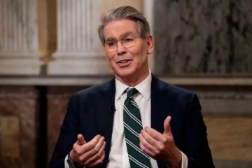 Foto de Scott Bessent sali a justificar sus dichos acerca de  "sacar a China de Argentina": "Me refera a las bases militares"
