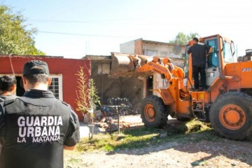 Foto de Continúa la lucha contra el narcotráfico en La Matanza: Nuevos búnkers de drogas derrumbados