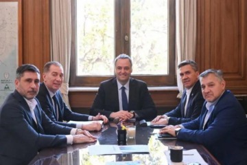 Foto de Santilli cit a Zdero y Weretilneck para reforzar el apoyo a las reformas