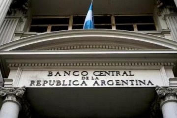 Foto de Señal política en la previa de la licitación del Tesoro: a quién beneficia la baja de la tasa de ínteres