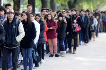 Foto de Informe revela que se perdieron seis trabajos privados en blanco por cada empleo pblico