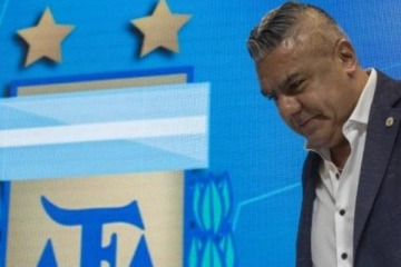 Foto de La FIFA y Conmebol dejan sin margen a Milei y consagran a Tapia en un cargo clave