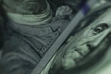 Foto de El dólar termina una semana en baja y el regreso al mercado de deuda reaviva las expectativas