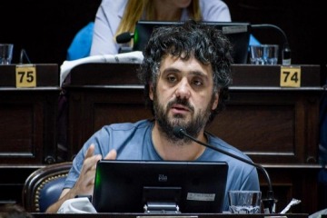 Foto de Tignanelli advirtió que la Provincia necesita el aval de Nación para cubrir la deuda en dólares que dejó Vidal