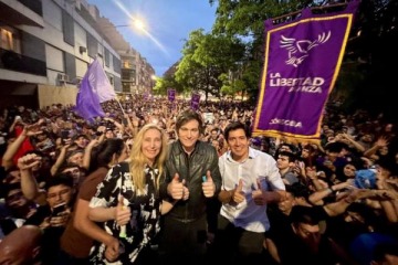 Foto de Arranca el "tour de la gratitud": tras su desencuentro con Corina Machado en su paso por Noruega, Milei viaja a Crdoba