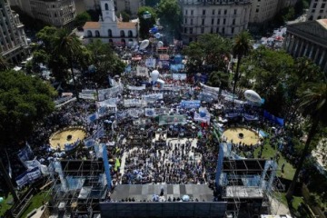 Foto de "Sigan sin escucharnos y profundizaremos este plan de lucha": la advertencia de la CGT al Gobierno en rechazo a la reforma laboral