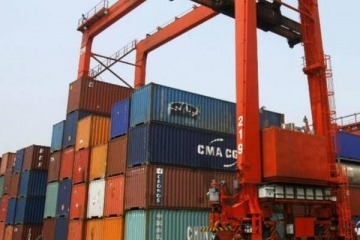 Foto de Era Milei: boom de importaci�n de ropa usada y alarma en la industria textil