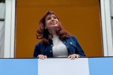Foto de Seg�n el �ltimo parte m�dico de Cristina Kirchner, continuar� internada y con antibi�ticos: "Dentro de lo esperable"