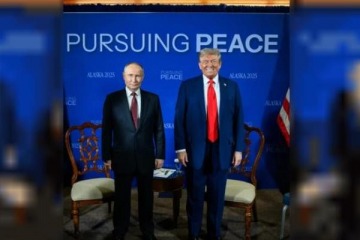 Foto de Trump llamó a Putin: cómo calificó la conversación con el presidente ruso antes de ver a Zelensky