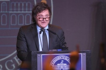 Foto de Milei salió a festejar la aprobación del Presupuesto y la Ley de Inocencia Fiscal, al calificarlo como "un hito histórico"