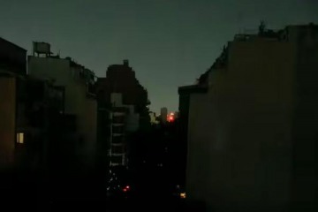 Foto de Insólito: en medio de los cortes de luz el Gobierno aprobó un nuevo aumento tarifario