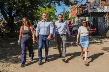 Foto de Juli�n �lvarez y Gabriel Katopodis supervisaron los avances de las obras hidr�ulicas en Villa Jard�n