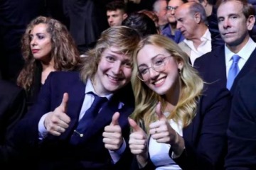 Foto de Malas noticias para Eugenia Rol�n: la novia de I�aki Guti�rrez fue inhabilitada para sacar su registro hasta 2099