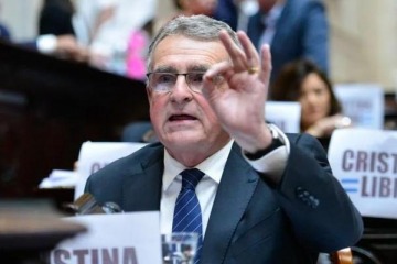 Foto de Rossi alert� por un avance autoritario y denunci� que el Gobierno busca transformar la SIDE en una polic�a secreta