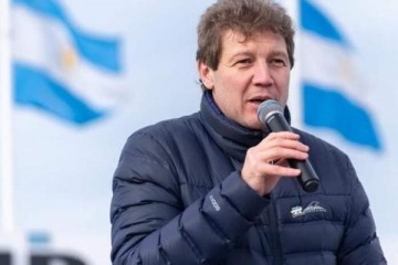 Foto de El Gobernador de Tierra del Fuego advirti� sobre la quita de aranceles a celulares y su impacto en el empleo provincial
