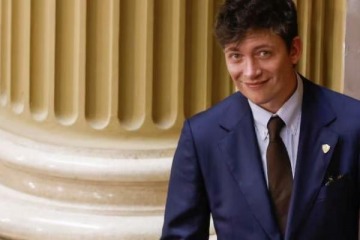 Foto de Los Menem redoblan la guerra interna y van por la cabeza de Santiago Caputo tras la reforma laboral