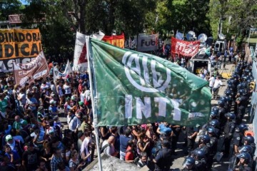 Foto de ATE intim� al Gobierno de Milei por el vaciamiento del �rea de Metrolog�a del INTI