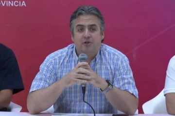 Foto de Santa Fe: el Gobierno acerc� una oferta salarial y anunci� que reincorporar� a los efectivos si levantan la medida