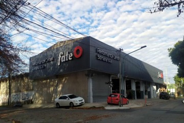 Foto de Cerr� Fate: 920 empleados despedidos exigen la reapertura de la hist�rica f�brica y apuntan contra la ola importadora