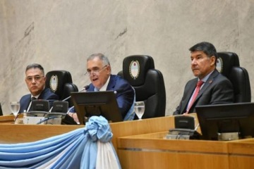 Foto de "Me la banco y voy a seguir siendo dialoguista�: Jaldo abri� el per�odo de sesiones tucumanas y ratific� su decisi�n de acompa�ar a Milei