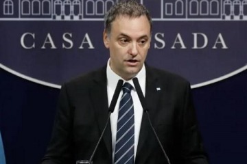 Foto de Con apoyo de los Milei, Adorni se disculp� por "deslomarse" pero sigue sin dar explicaciones