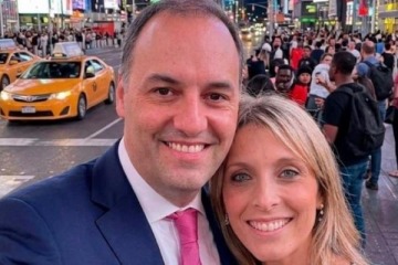 Foto de Ins�lito: ahora Adorni cuestion� que es "injusto" tener que explicar su vuelo privado y lament� haber dicho que se "desloma"