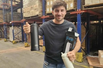 Foto de El papel�n digital de Lumilagro por defender a Milei que no calent� el mate pero s� a la gente y provoc� repudio