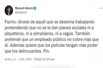Foto de El d�a que Manuel Adorni utiliz� por primera vez el verbo "deslomar" y vanaliz� el reclamo por Malvinas