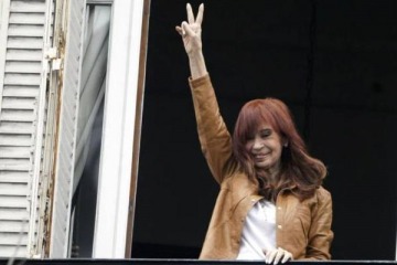 Foto de Cristina Kirchner celebr� el fallo y reivindic� la expropiaci�n de YPF como un acto soberano