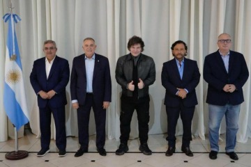 Foto de Tras el desplome de la recaudación, Milei otorga adelantos por $400.000 millones a 12 provincias