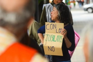 Foto de Motosierra en el PAMI: denuncian ajuste en la atenci�n a jubilados y paralizaci�n al pago de prestadores