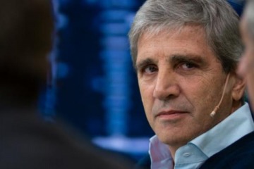 Foto de Caputo habría solicitado a todos los ministerios “que ajusten sus presupuestos un 20%”