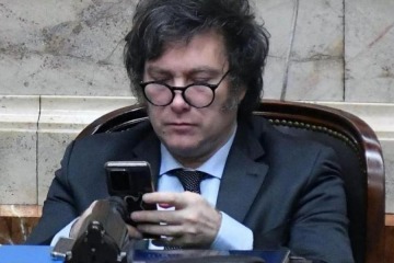 Foto de Trabajar, afuera: Milei se confundi� de cuenta y dej� al descubierto su alto nivel de actividad en redes