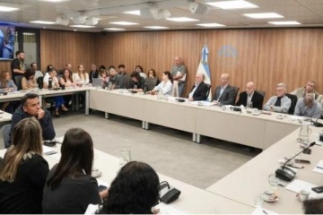 Foto de Diputados:se debate un proyecto para refinanciar deudas y dar respuesta a la profundizaci�n del  sobreendeudamiento familiar