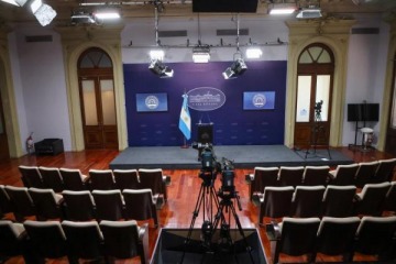 Foto de Menos el PRO y LLA, diputados opositores piden reabrir la Casa Rosada a periodistas
