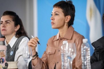 Foto de "Gobiernan para ellos mismos": Mayra Mendoza cruz� a Milei y a su Gabinete por la cena anual de la Fundaci�n Libertad 