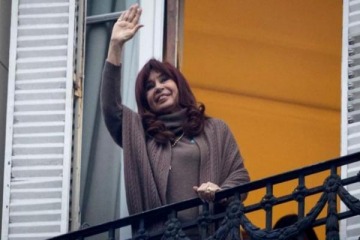 Foto de La Justicia orden� la restituci�n de la pensi�n por viudez a Cristina Kirchner y el Gobierno acudir� a la Corte