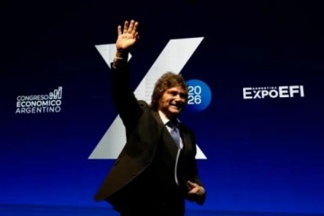 Foto de Pese a la ca�da del poder adquisitivo, Milei afirm� que "la econom�a est� subiendo como pedo de buzo"