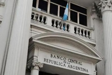 Foto de El relato de acumulaci�n de Bausili: el BCRA compra d�lares pero no logra sostenerlos